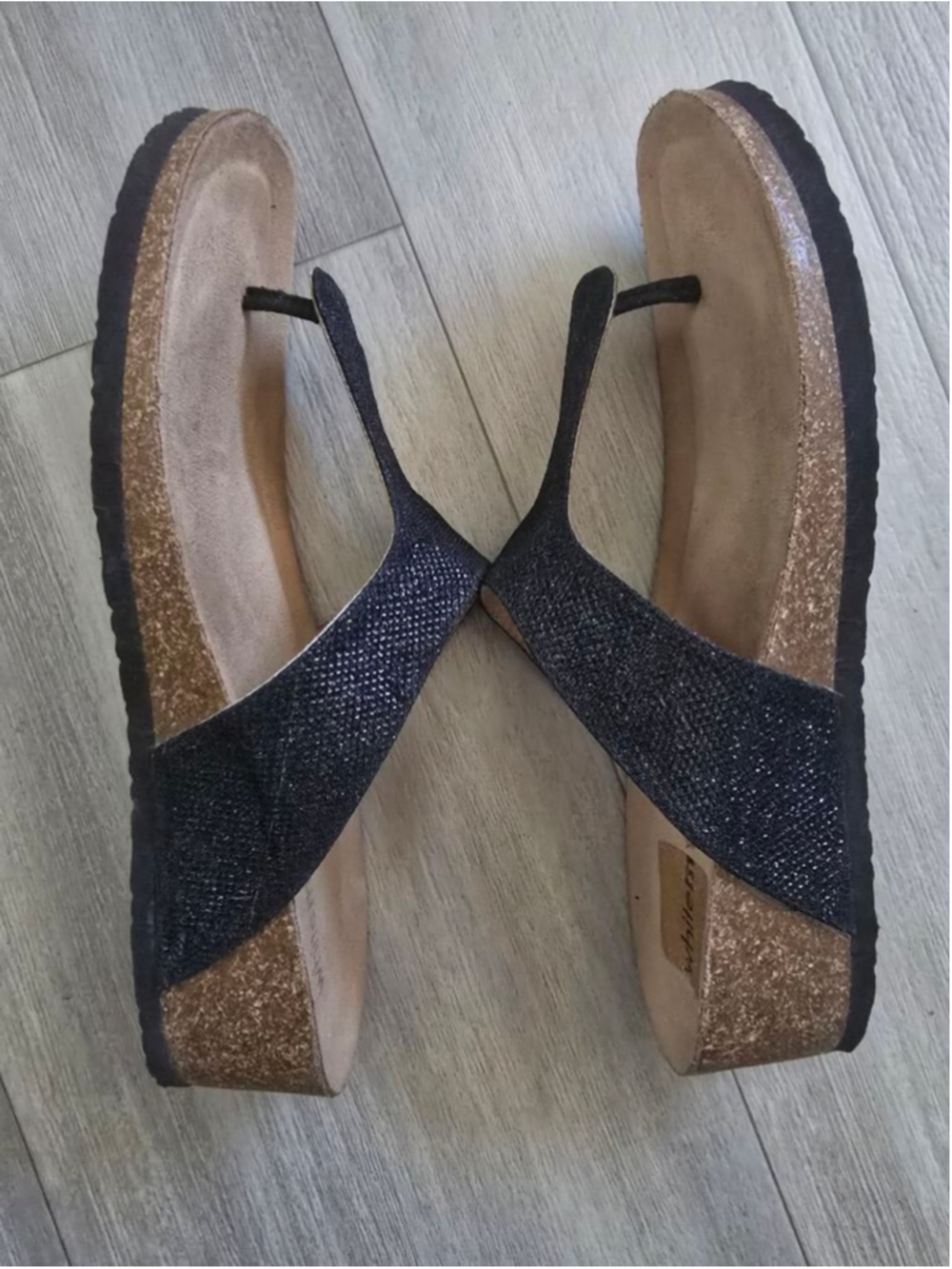 Women's whitemt. Black Glitter Thong Sandals Size 11W - Picture 6 of 9